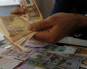 فرصت ۳ ماهه به دارندگان ۱۰ هزار یورو ارز خانگی: