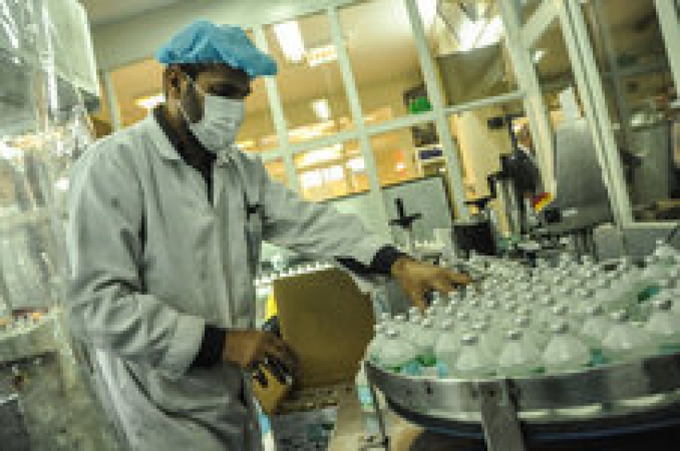 تخصیص بودجه ۱۰۰ میلیاردی برای تولید واکسن تزریقی فلج اطفال در کشور